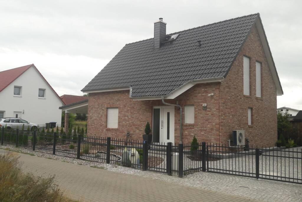 Usedom Town Leaf&Stay Ferienhaus Auf Usedom Mit Optionaler Wallbox מראה חיצוני תמונה