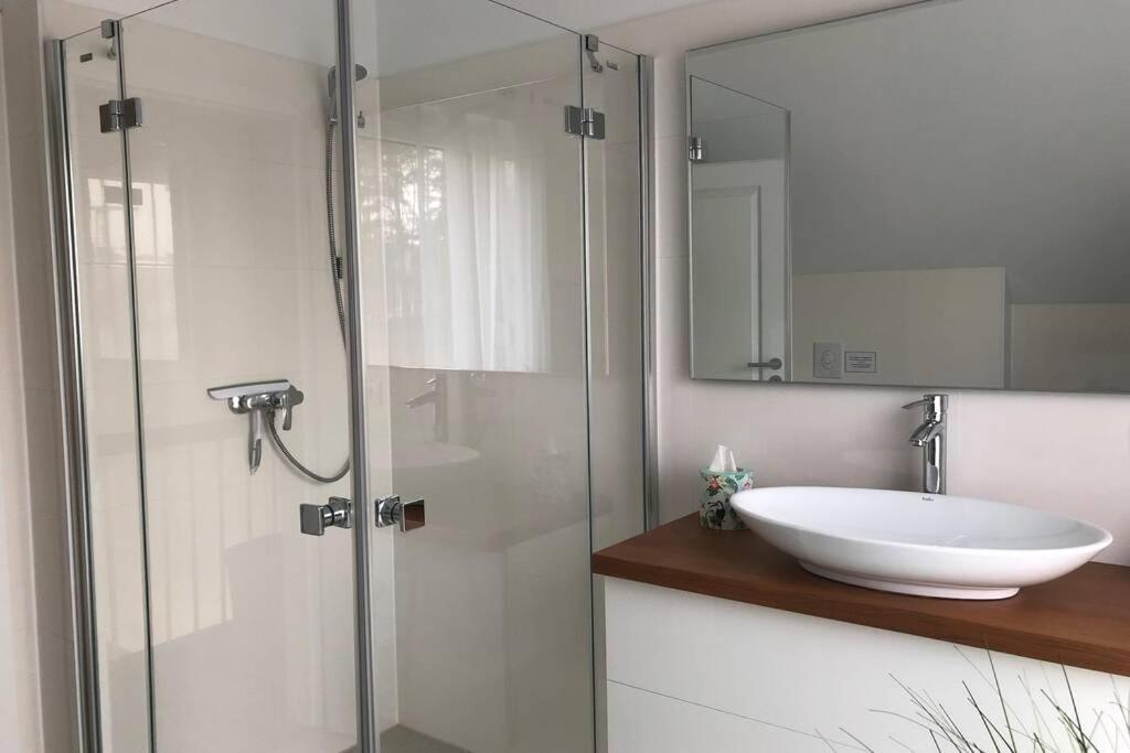 Usedom Town Leaf&Stay Ferienhaus Auf Usedom Mit Optionaler Wallbox מראה חיצוני תמונה